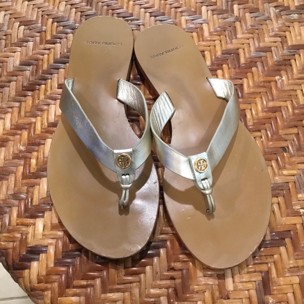 Tory Burch Manon Metallic Leather Thong Sandals - SZ 7